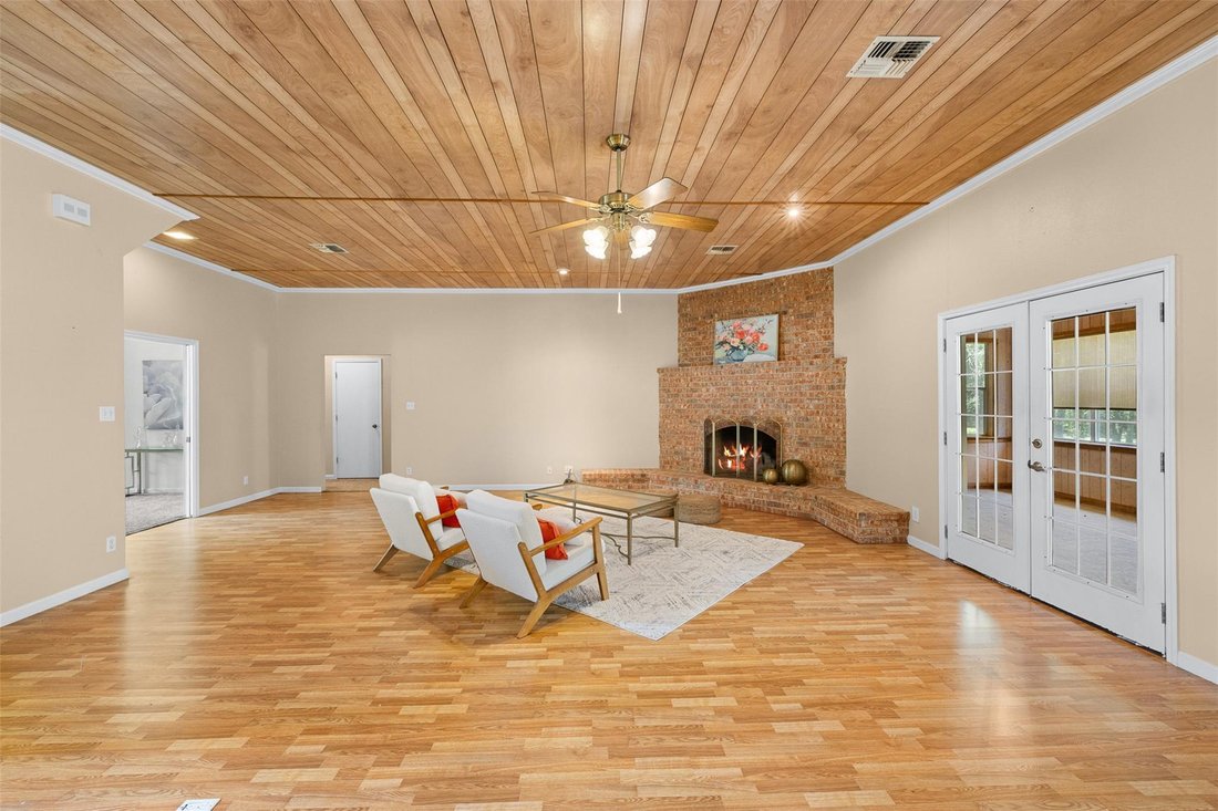 House in La Grange, Texas, United States 2 - 17410538