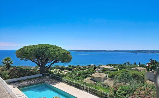 Villa in Ville-Les Saquedes-Le Bouillonnet, Sainte-Maxime, France 1