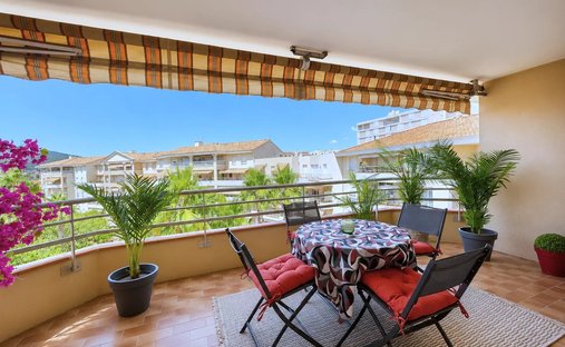 Apartment in Hyeres, Provence-Alpes-Côte d'Azur, France 1