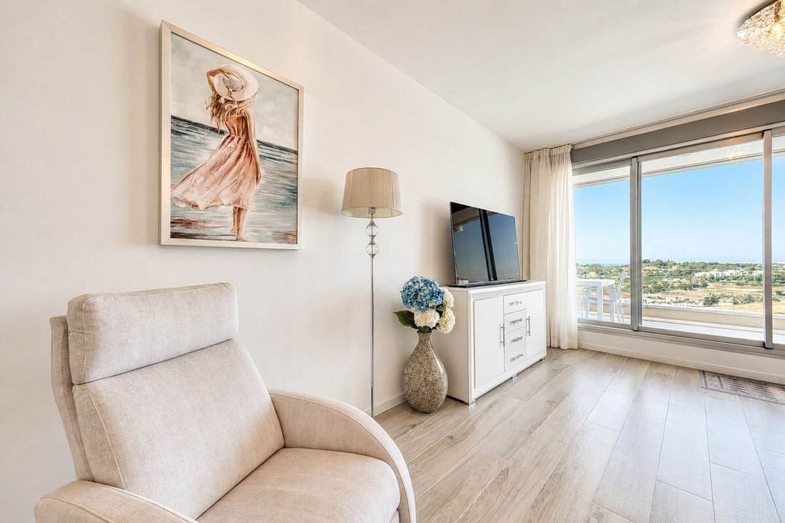 Apartment in Cancelada, Estepona, Andalusia 5 - 18327954