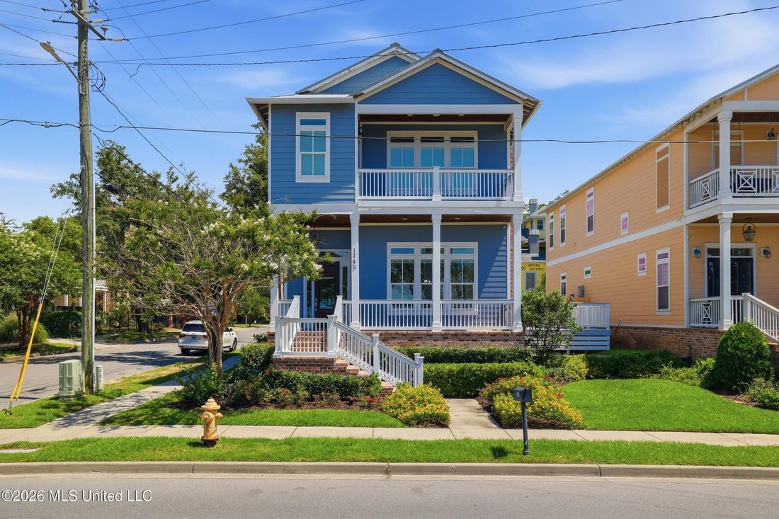 House in Gulfport, Mississippi, United States 3 - 18329760