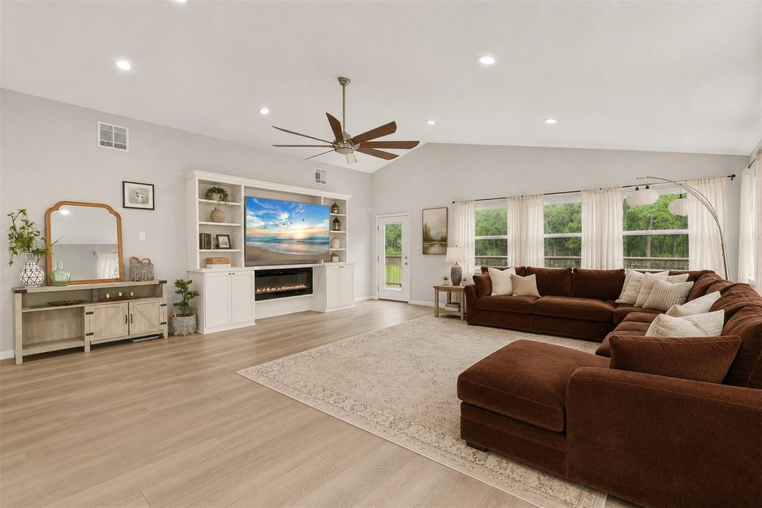 House in Alvin, Texas, United States 3 - 18331346