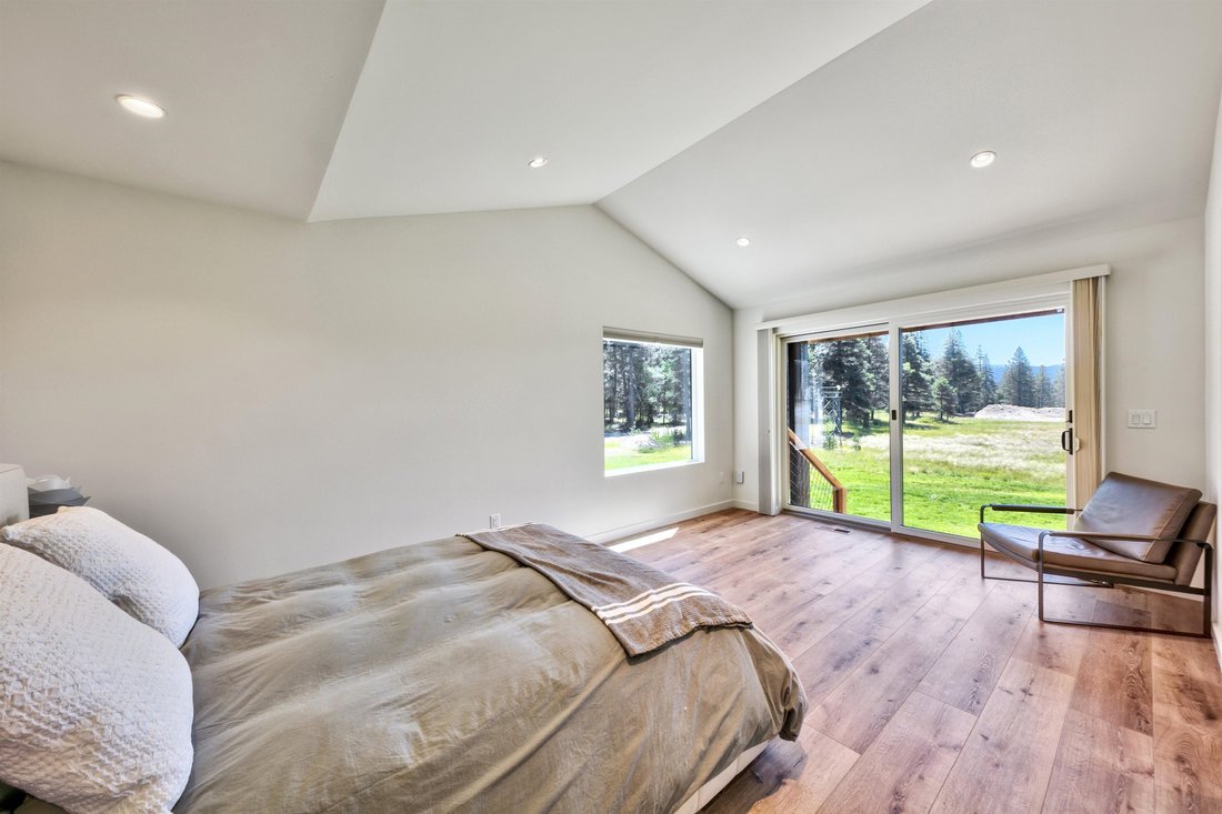 Condo in Loyalton, California, United States 2 - 14916493