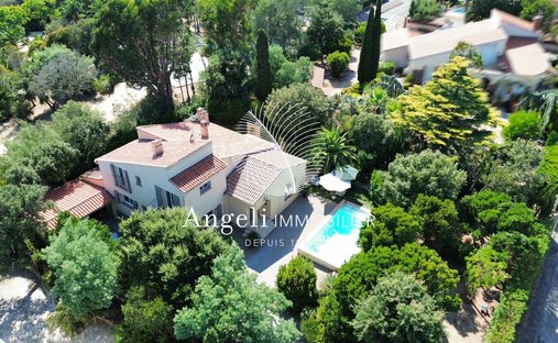 Villa à Fréjus, Provence-Alpes-Côte d'Azur, France 1