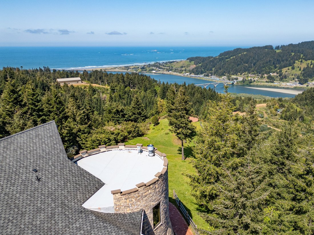 House in Gold Beach, Oregon, United States 3 - 17967854