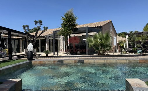 Villa in Gignac, Occitania, France 1