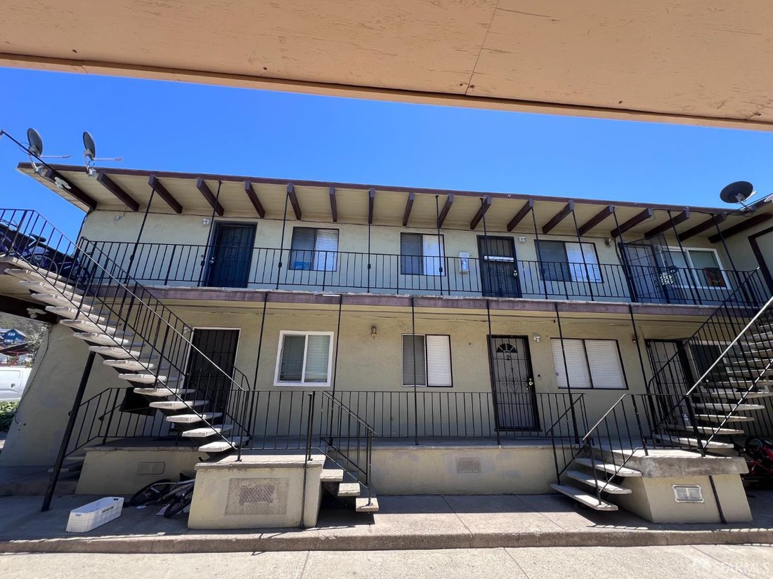 Richmond, California, United States 2 - 18329159