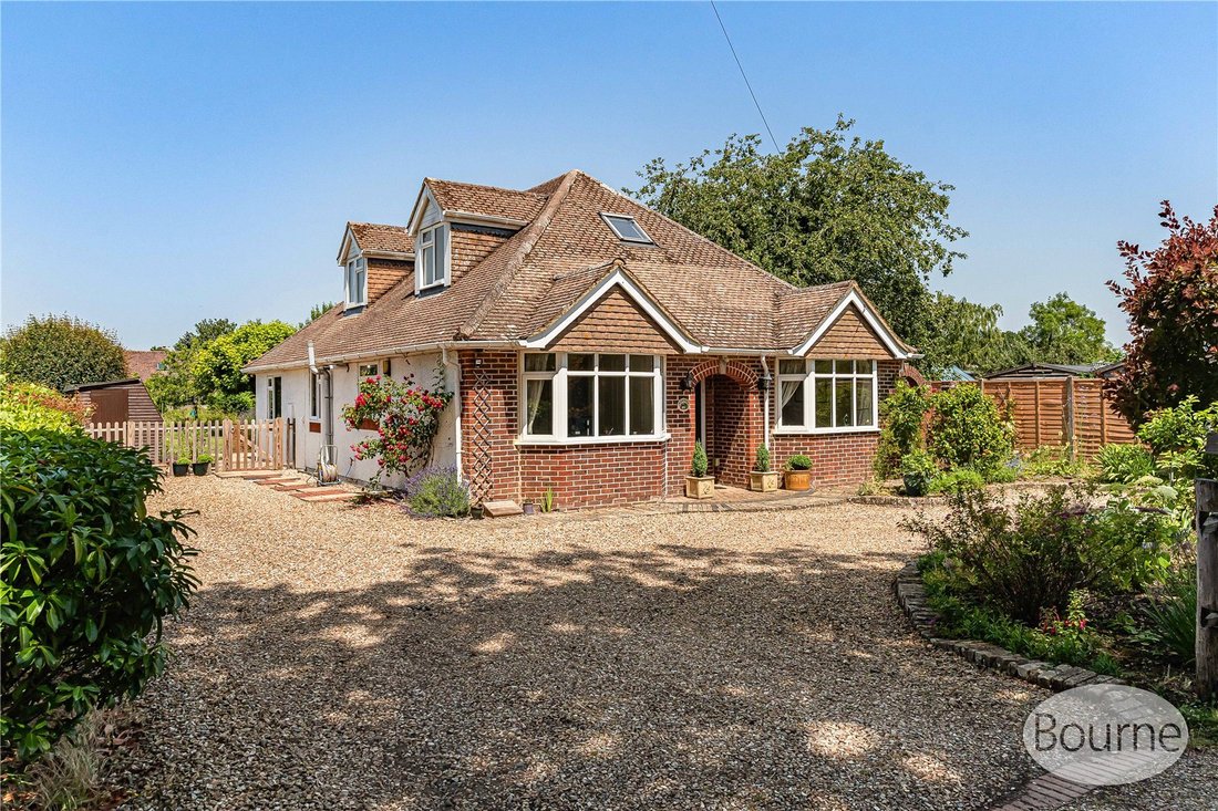 Bungalow in Normandy, England 1 - 18326837
