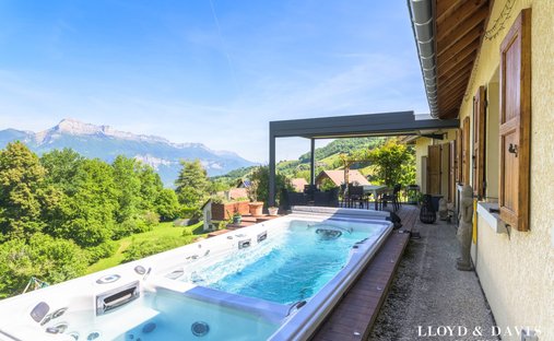 Villa in La Combe-de-Lancey, Auvergne-Rhône-Alpes, France 1