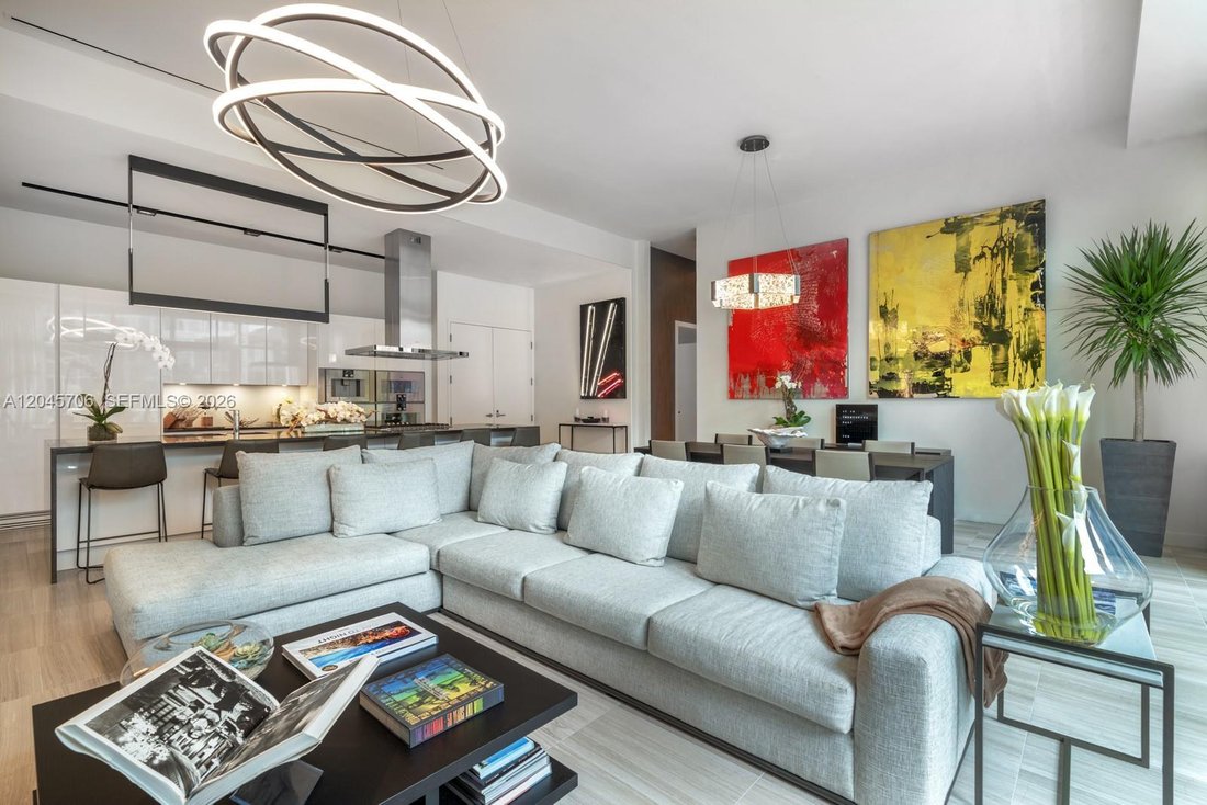 Condo in Miami Beach, Florida, United States 2 - 18331648