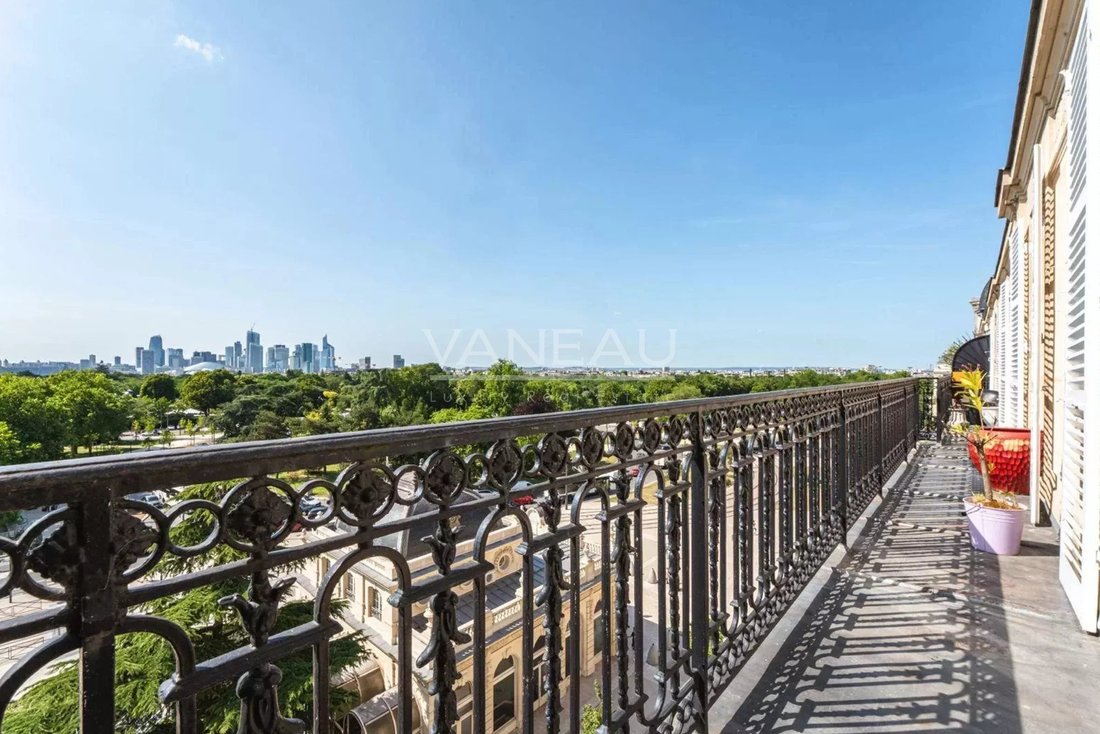 Apartment in Porte Dauphine, Paris 16e Arrondissement, Paris 2 - 17797431