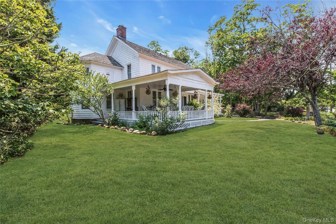House in East Moriches, New York, United States 1 - 18331615