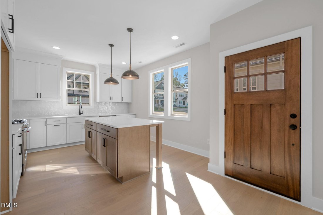 Townhouse in Apex, North Carolina, United States 3 - 18327469