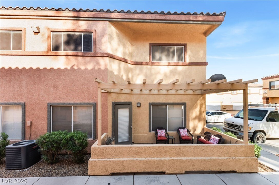 Las Vegas, Nevada, United States 2 - 18330000