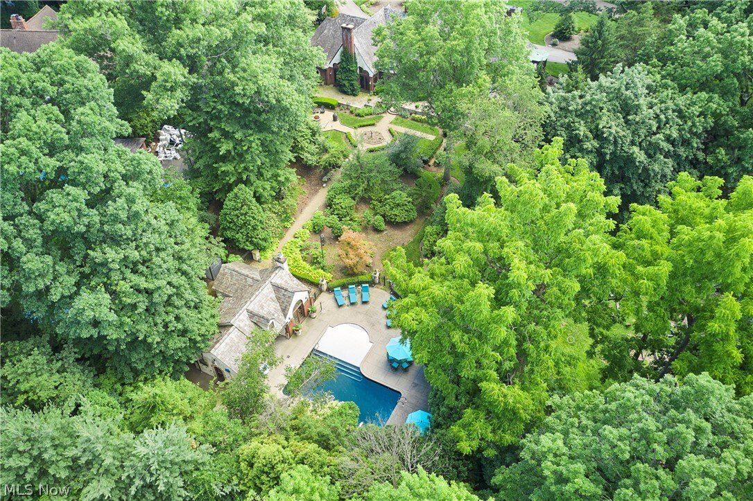 House in Akron, Ohio, United States 2 - 17696043