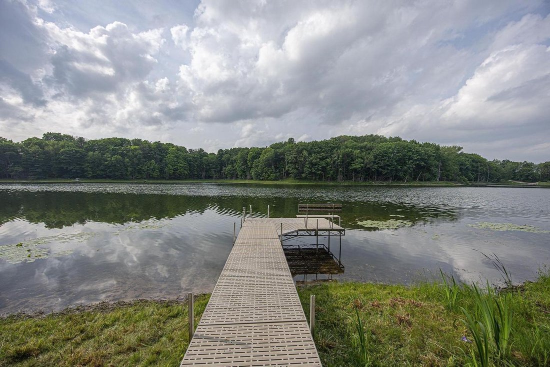 House in Legend Lake, Wisconsin, United States 3 - 18329906