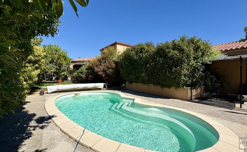 Country House in Peyriac-de-Mer, Occitania, France 1