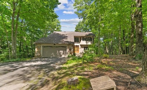 House in Chatsworth, Georgia, United States 1