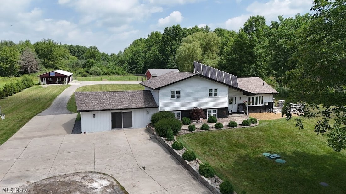House in West Farmington, Ohio, United States 3 - 18311786