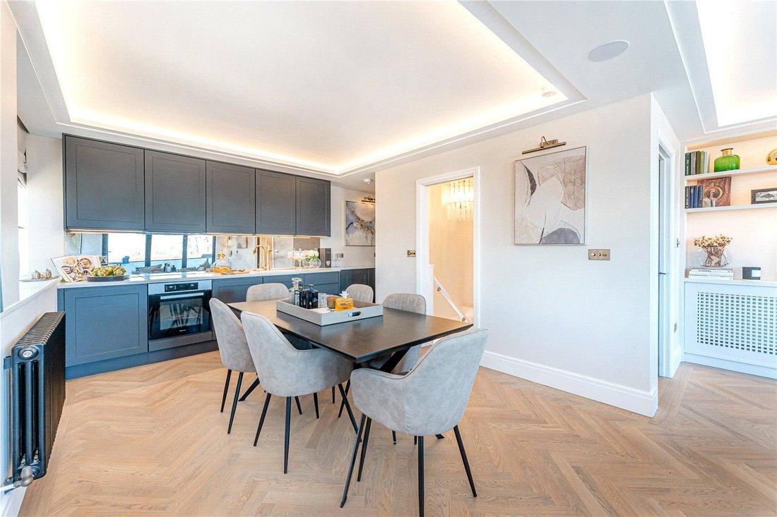 Apartment in The Boltons, Kensington And Chelsea, England 2 - 18326721