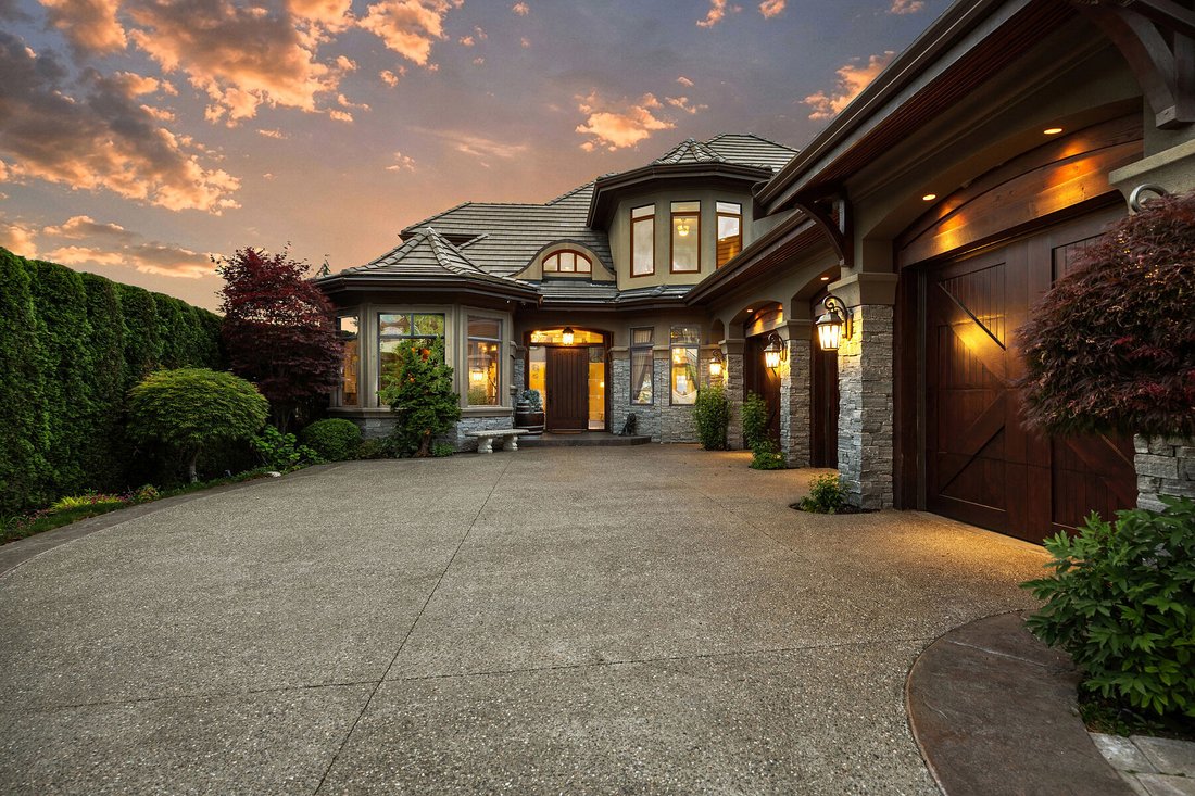 House in Kelowna, British Columbia, Canada 2 - 18331596
