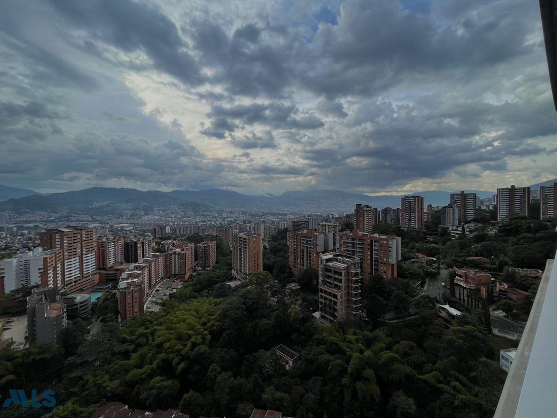 Apartment in Envigado, Antioquia, Colombia 3 - 18327357