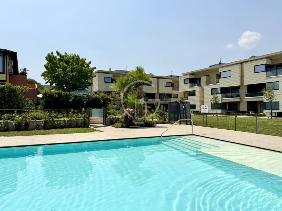Apartment in Desenzano Centro, Desenzano del Garda, Lombardy 1 - 18332024