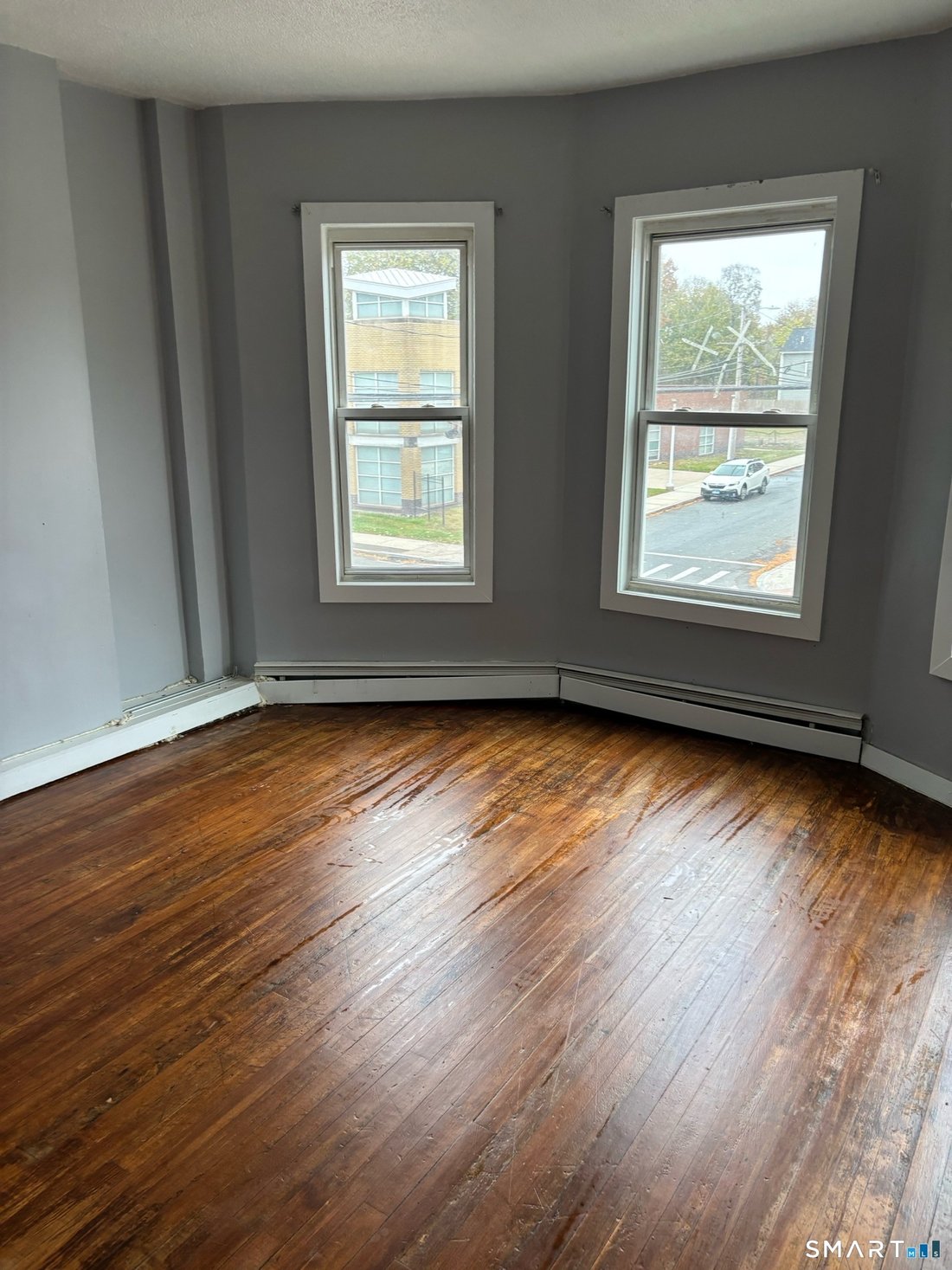 Hartford, Connecticut, United States 5 - 18329333