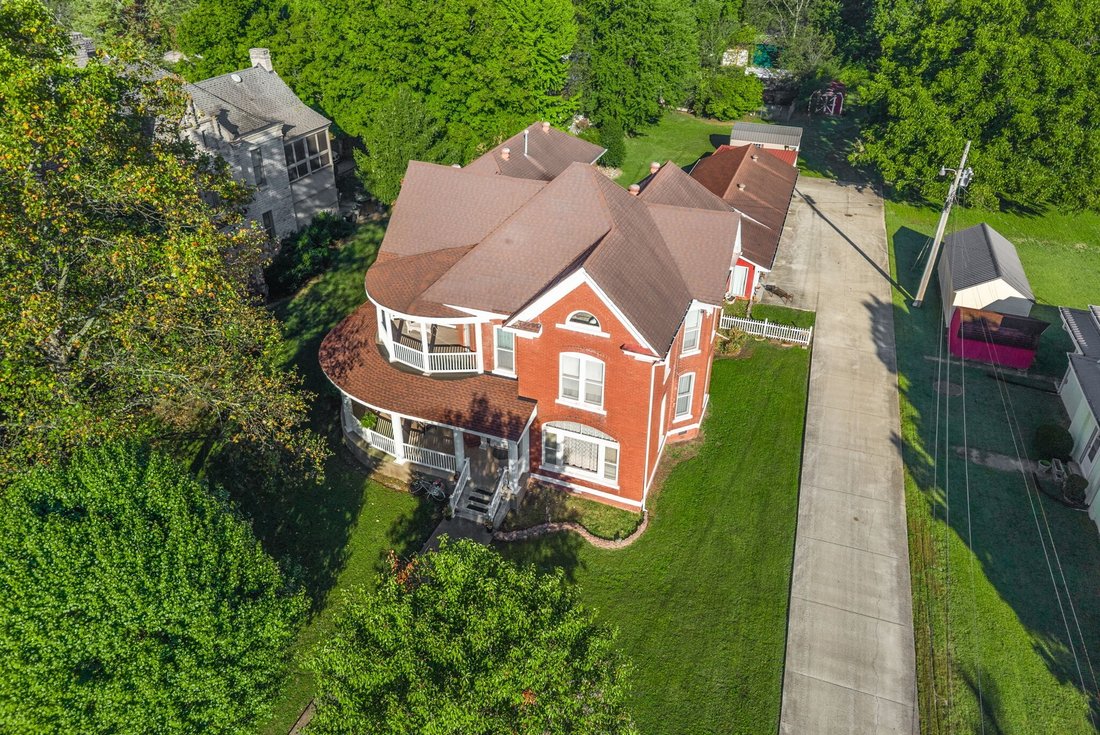 House in Guthrie, Kentucky, United States 3 - 18327140