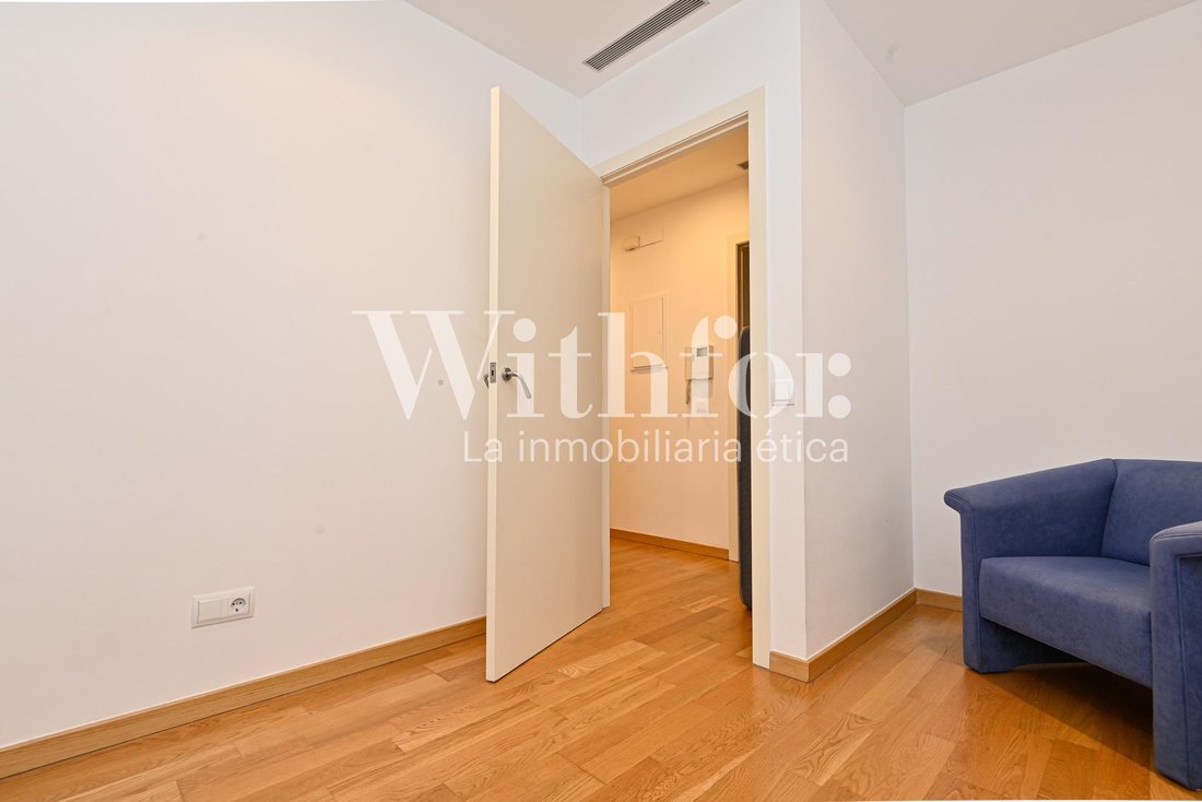 Apartment in Eixample, Barcelona, Spain 4 - 18300232