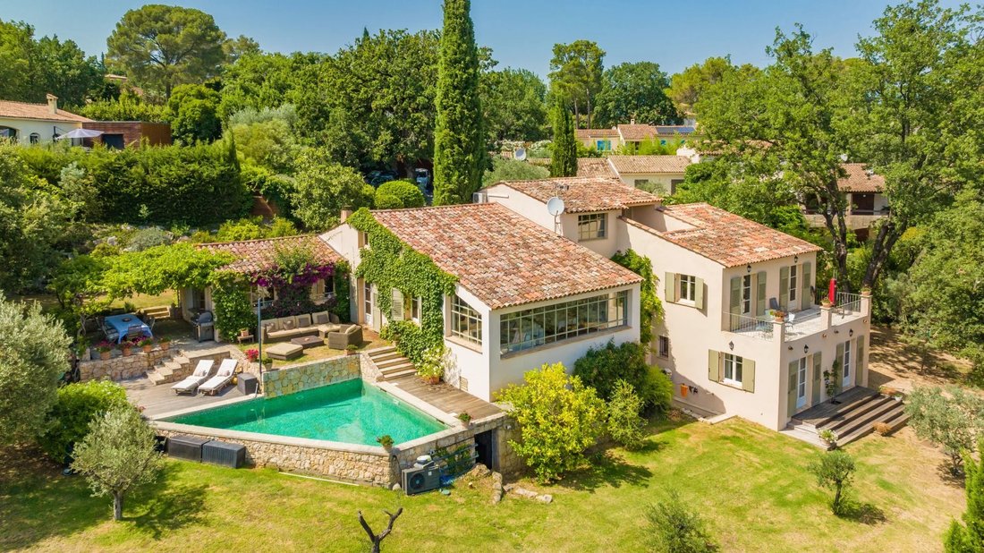 Villa in Valbonne, Provence-Alpes-Côte d'Azur, France 1 - 18329125