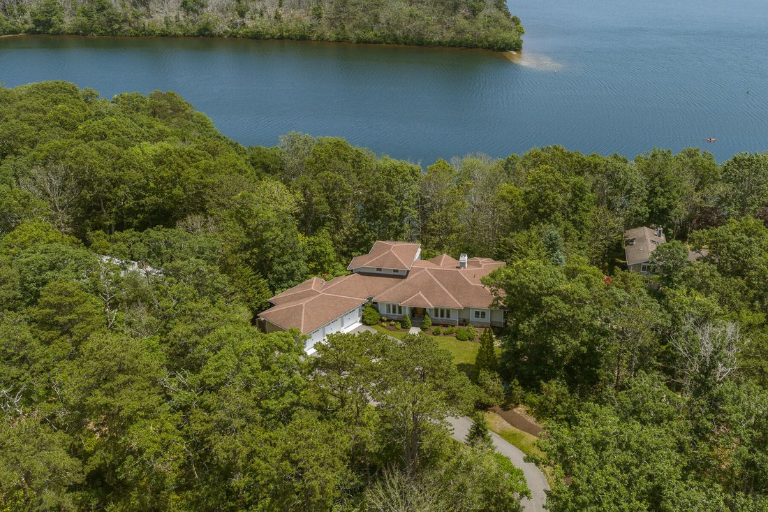 House in Mashpee, Massachusetts, United States 1 - 18328310