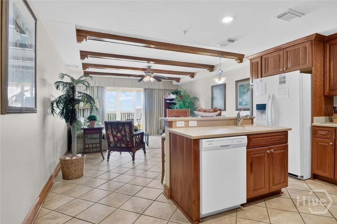 Condo in Tybee Island, Georgia, United States 5 - 18328892