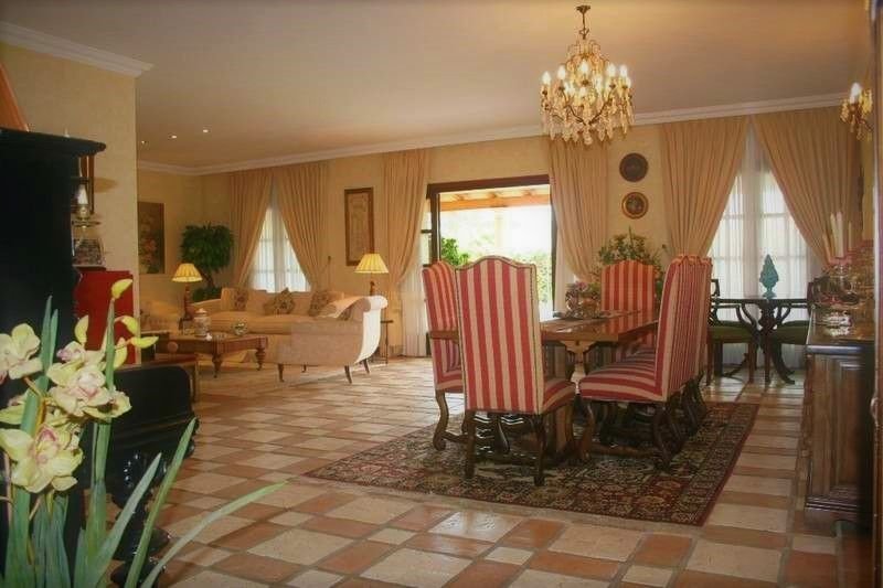 Villa in San Pedro de Alcantara, Andalusia, Spain 4 - 18329902