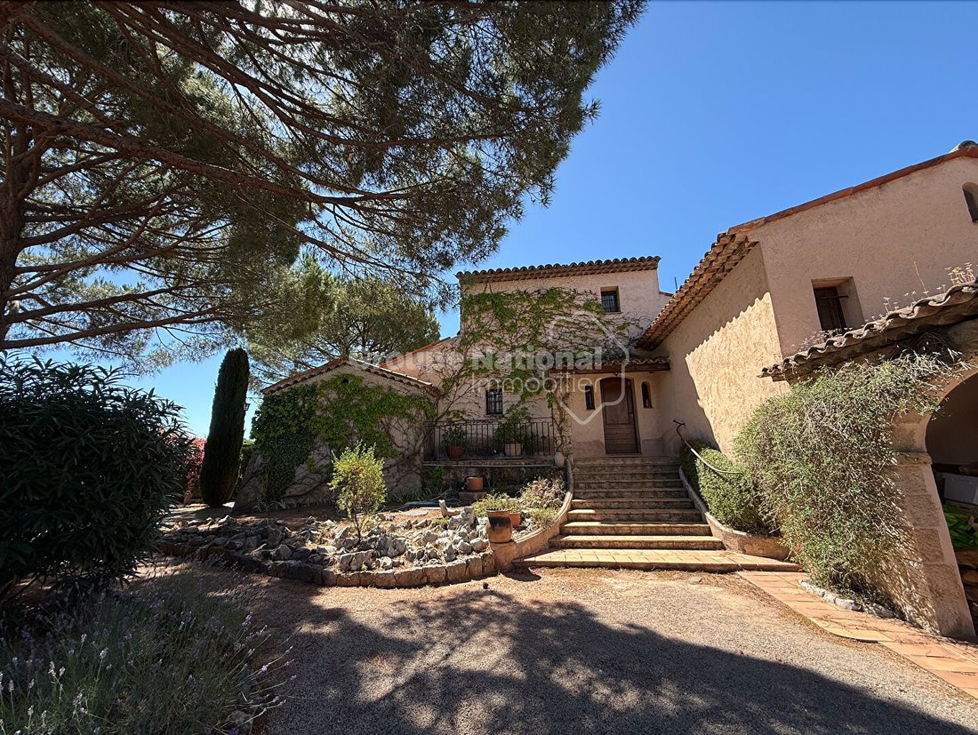Villa in Grasse, Provence-Alpes-Côte d'Azur, France 3 - 18331956