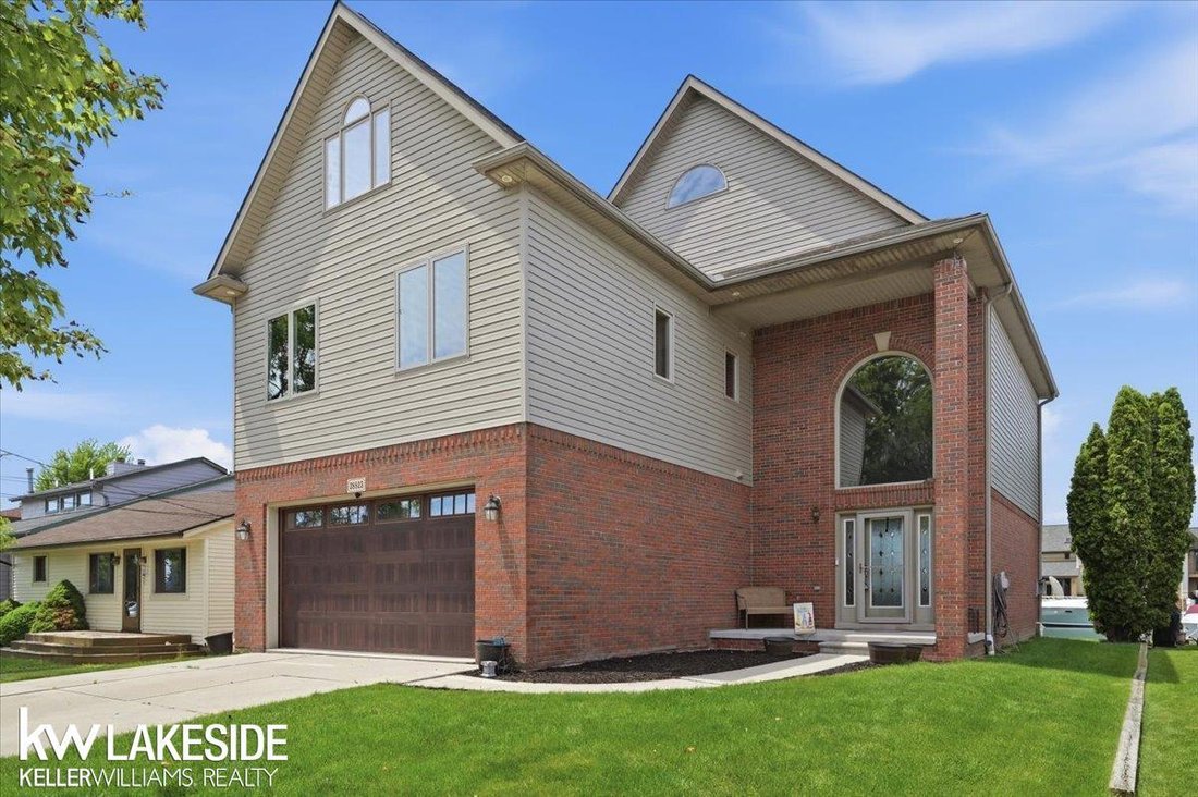 House in Mount Clemens, Michigan, United States 2 - 18327512