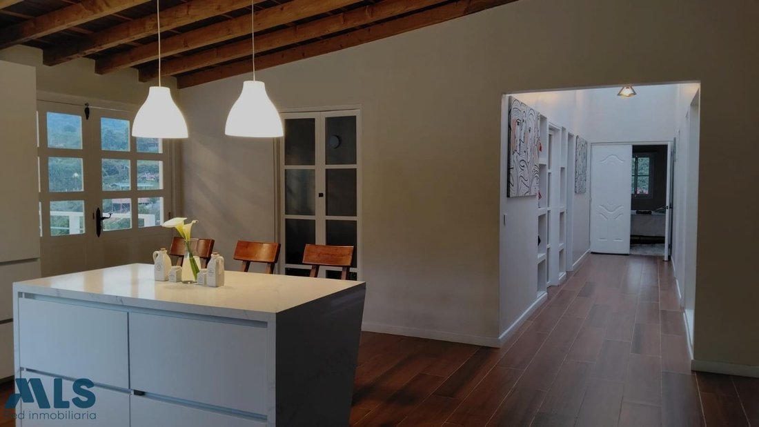 House in San Felix, Antioquia, Colombia 3 - 18327338