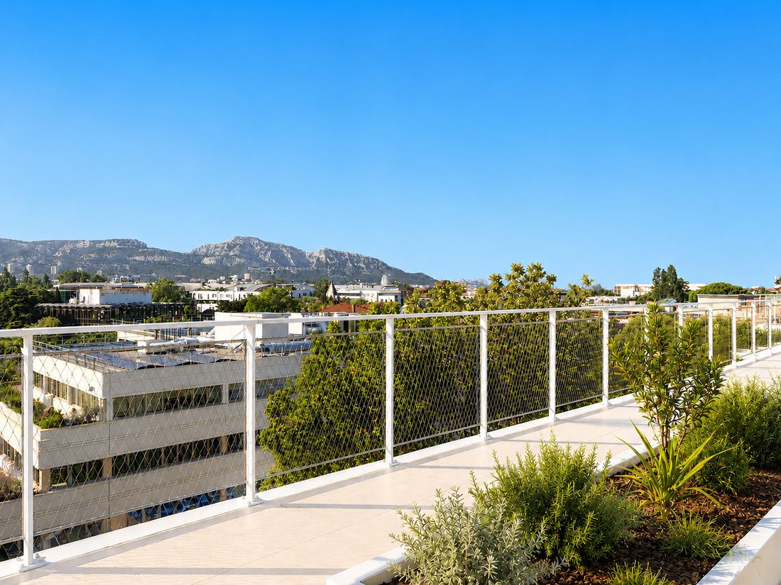 Apartment in Saint Loup, 10e Arrondissement, Marseille 2 - 18330060