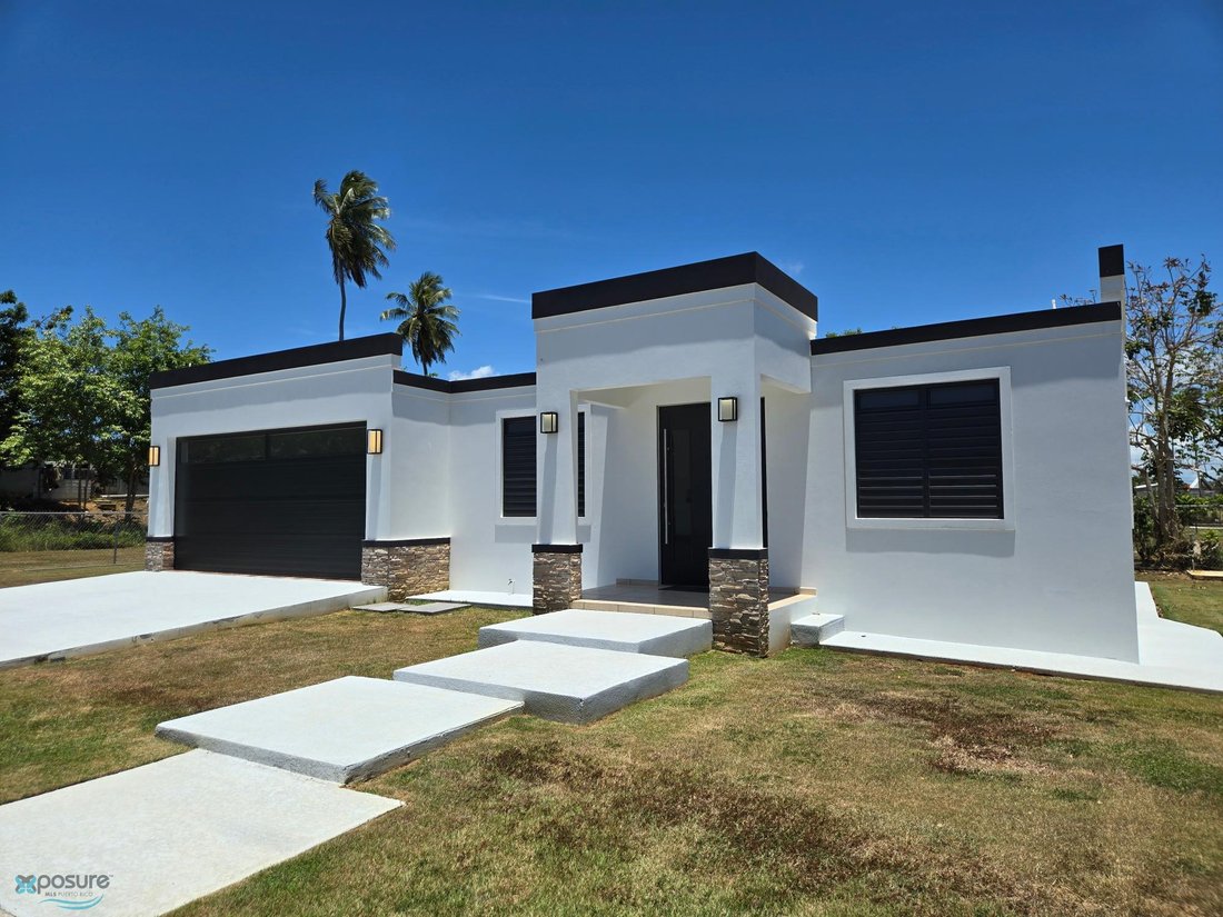 House in Ceiba Alta, Aguadilla, Puerto Rico 1 - 18327877