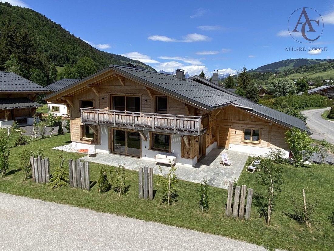 Chalet in Praz-sur-Arly, Auvergne-Rhône-Alpes, France 1 - 18267202