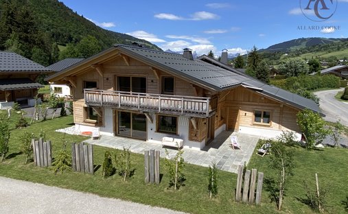 Chalet in Praz-sur-Arly, Auvergne-Rhône-Alpes, France 1