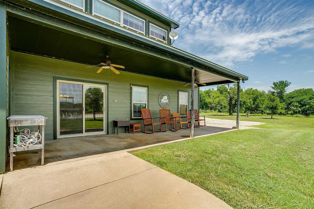 House in Weatherford, Texas, United States 5 - 17586092