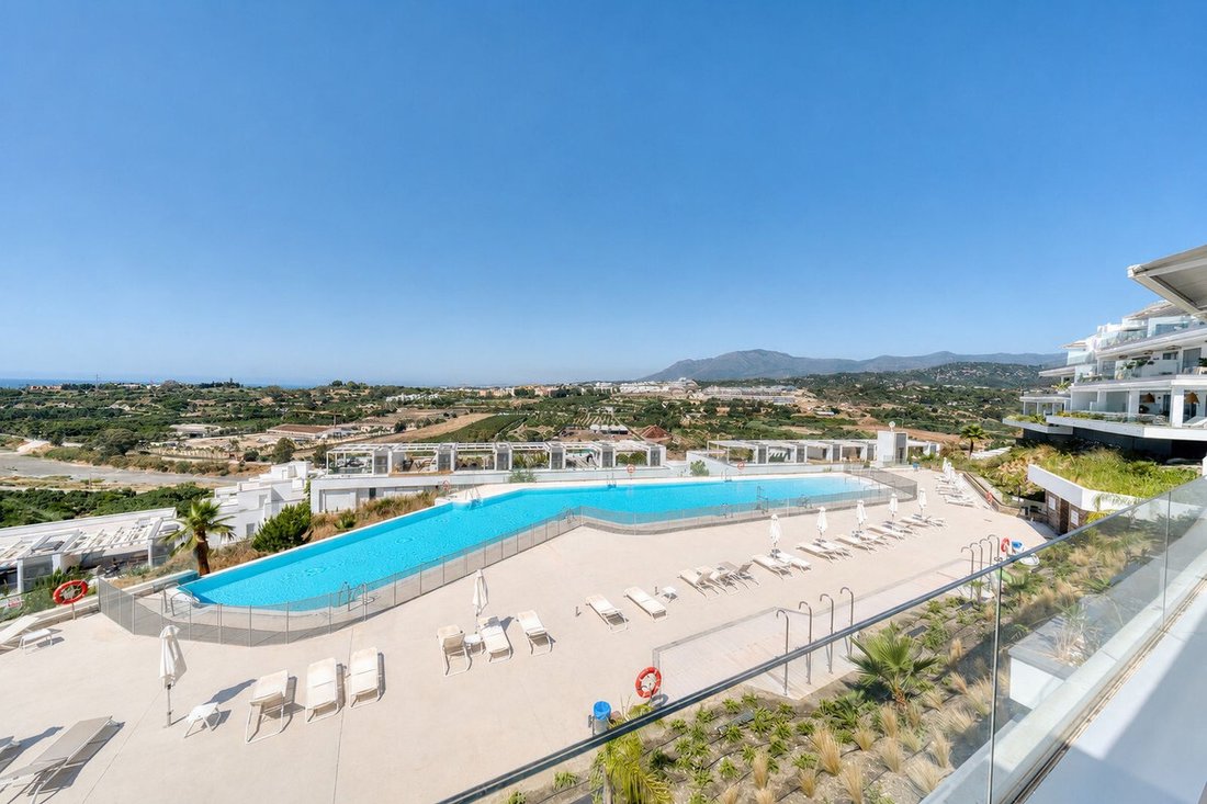Apartment in Cancelada, Estepona, Andalusia 3 - 18327954