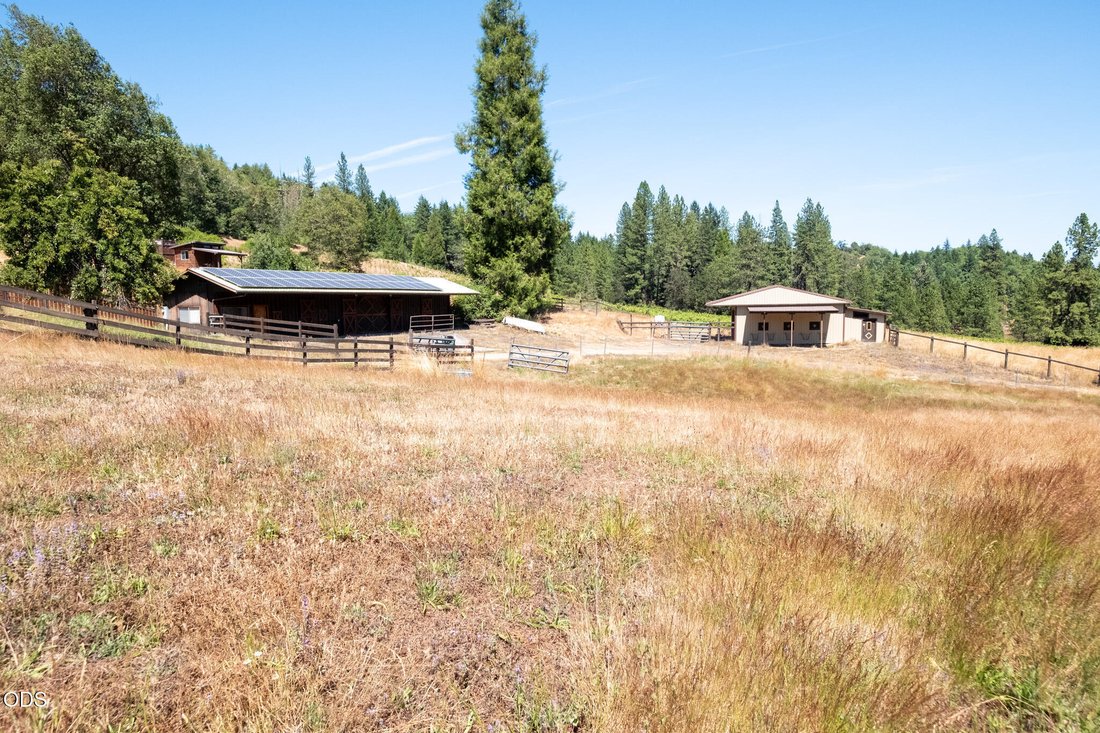 House in Roseburg, Oregon, United States 5 - 18326716