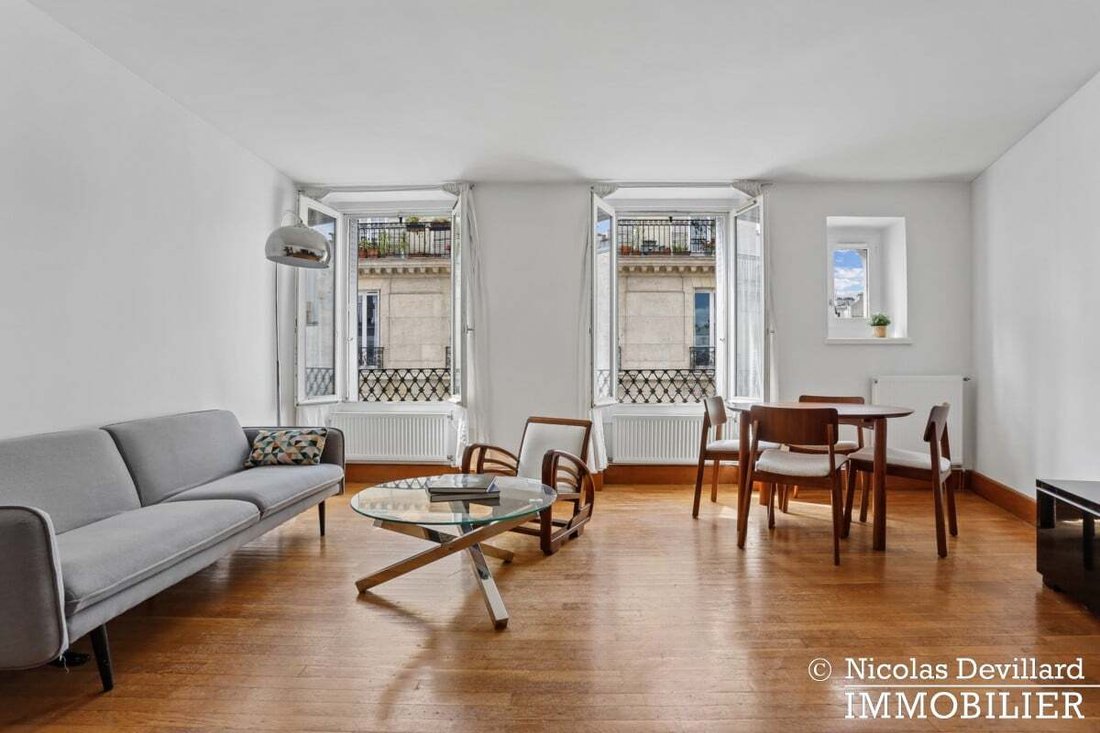 Apartment in La Fourche-Guy Môquet, Paris 17e Arrondissement, Paris 2 - 18327786