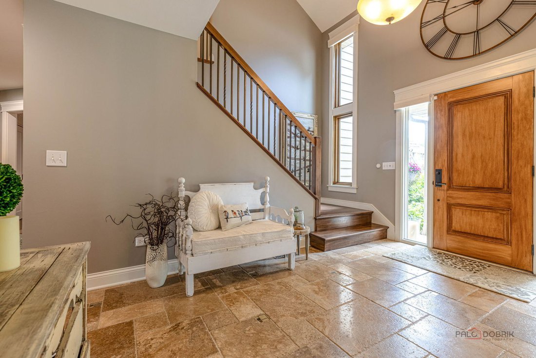 House in Elgin, Illinois, United States 3 - 18327475