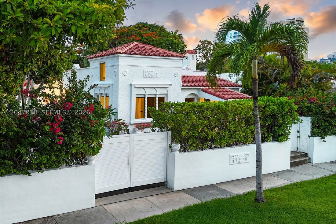 House in Miami, Florida, United States 3 - 18326944