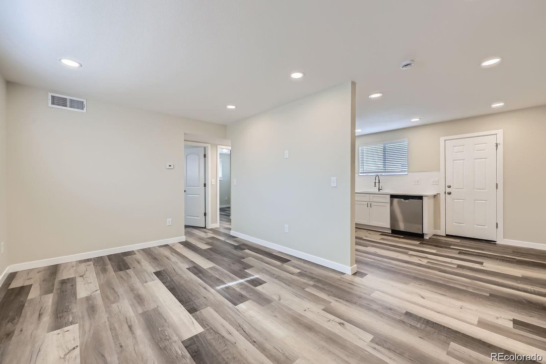Aurora, Colorado, United States 3 - 18329814