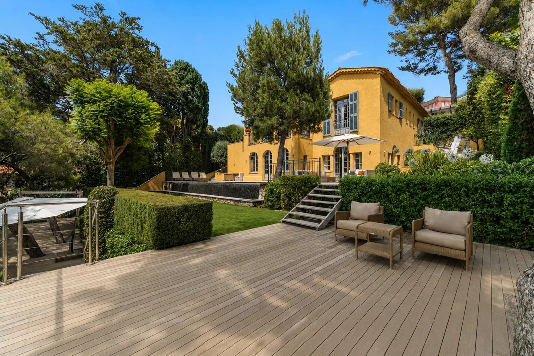 Villa in Saint-Jean-Cap-Ferrat, Provence-Alpes-Côte d'Azur, France 1 - 15875427
