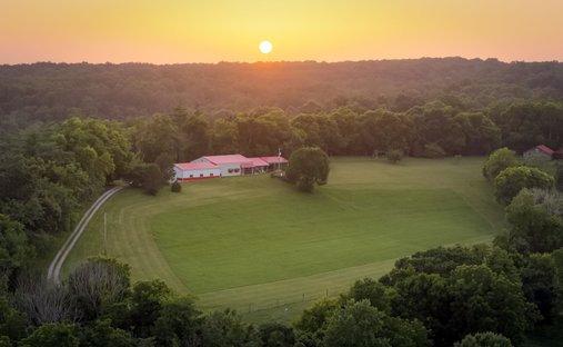House in Williamsport, Tennessee, United States 1